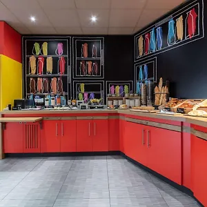 ibis-lyon-nord.hotels-rhonealpes.com/